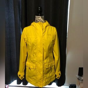 Beautiful north face rain jacket, bright yellow
